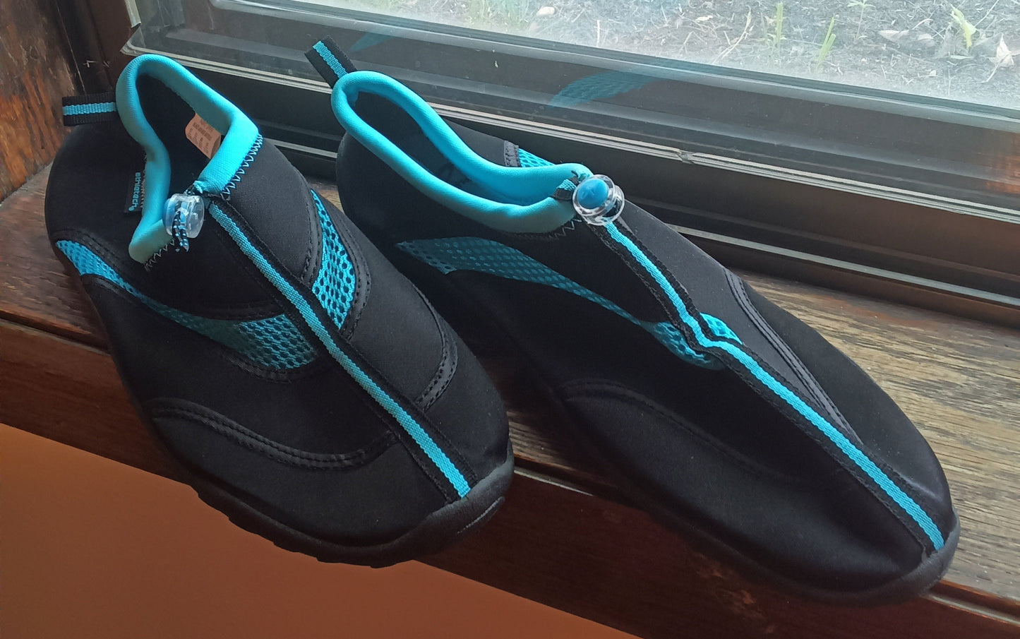 Man athletic shoes , running , yoga , size 910US